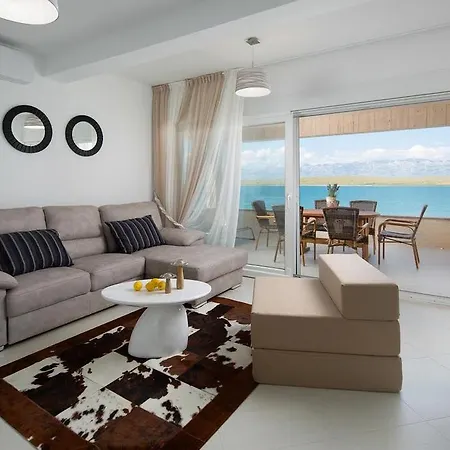 Vista Royal Apartmán Vir