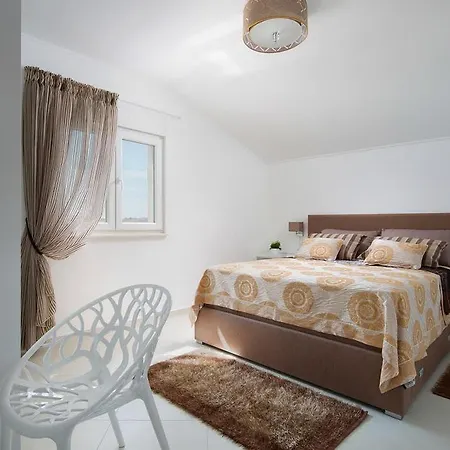 Vista Royal * Vir